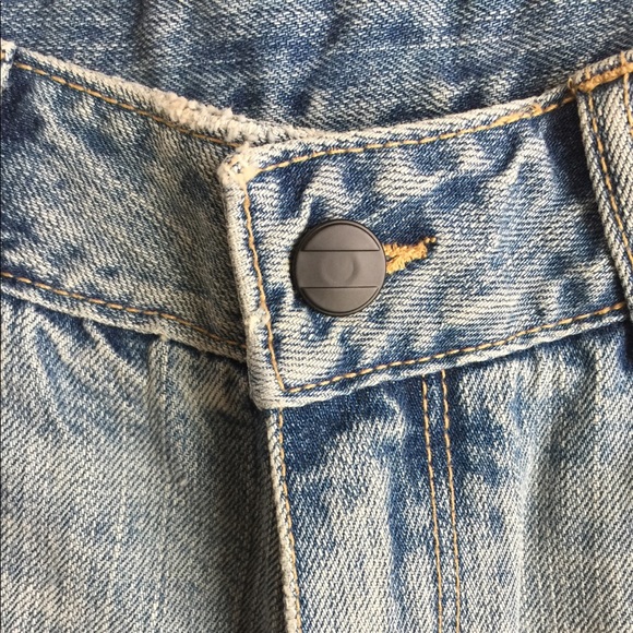 Commune Shorts - Picture 2 of 5